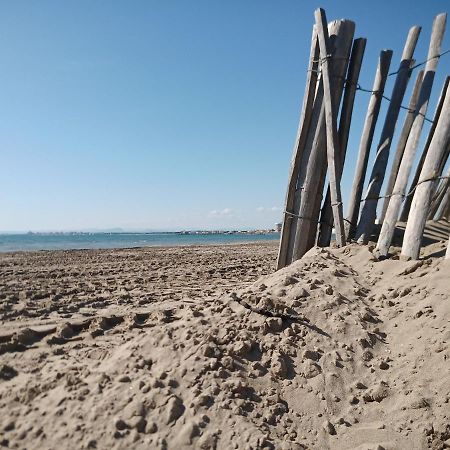 Grand Studio Au Grau-Du-Roi Proche Seaquarium Et Plage Ле-Гро-дю-Руа Экстерьер фото